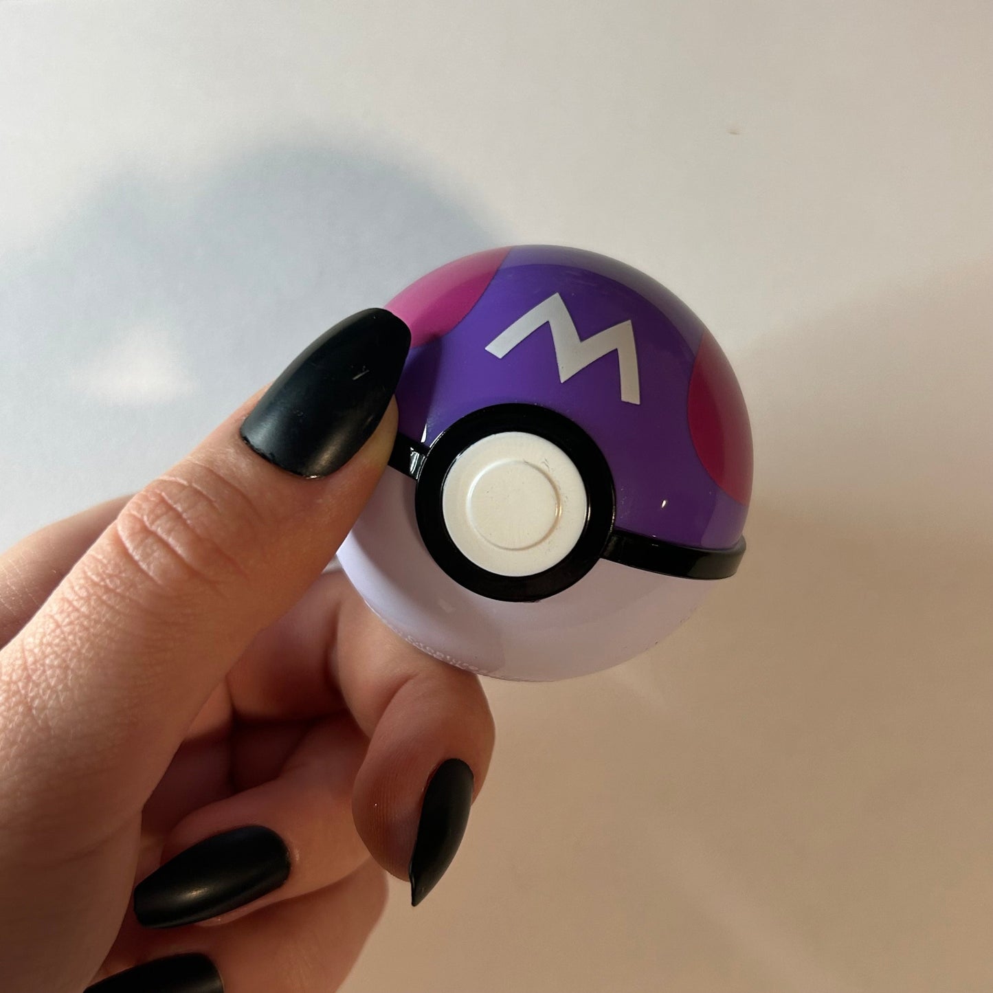 Pokemon Mystery Pokeball + Figure