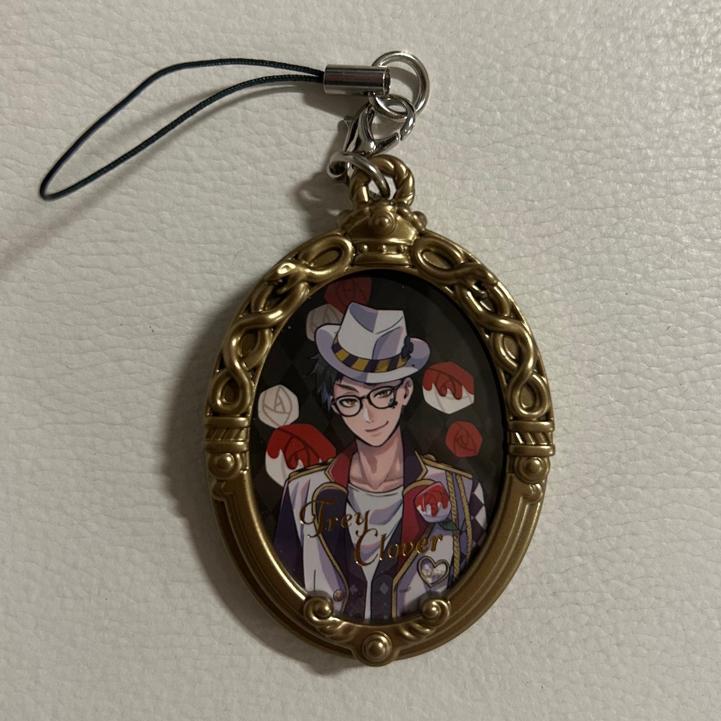 Twisted Wonderland Trey Clover Pendant